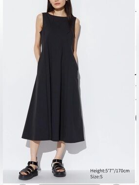 Uniqlo airism ultra stretch dress
